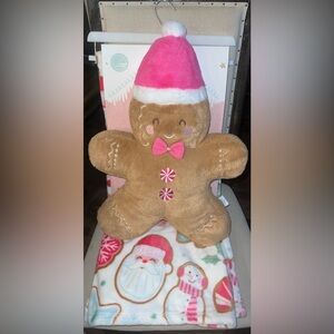 NEW Cupcakes & Cashmere Christmas Gingerbread Plush Throw Blanket & Pillow Set